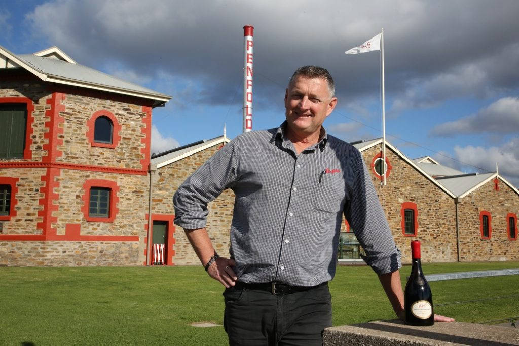 Vinmaker Andrew Baldwin kan ikke noe for at han er så hyggelig. Han er nemlig australsk. Foto: Erik Valebrokk
