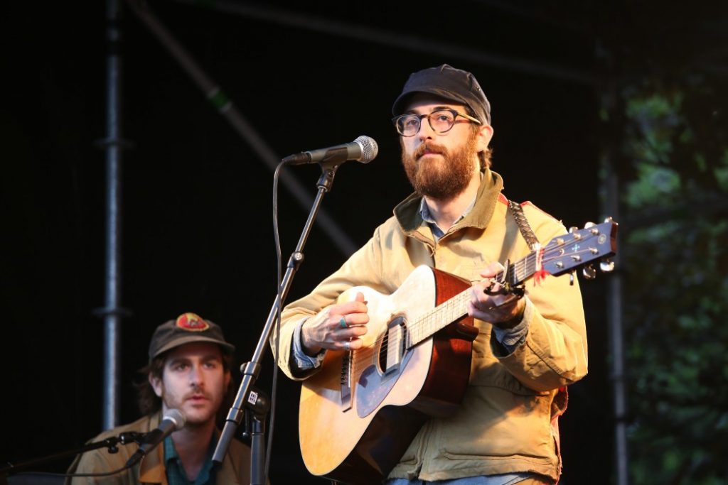Jeremy Earl i det amerikanske bandet Woods ga oss litt velplassert gitarharving når vi trengte det som mest. Foto: Erik Valebrokk