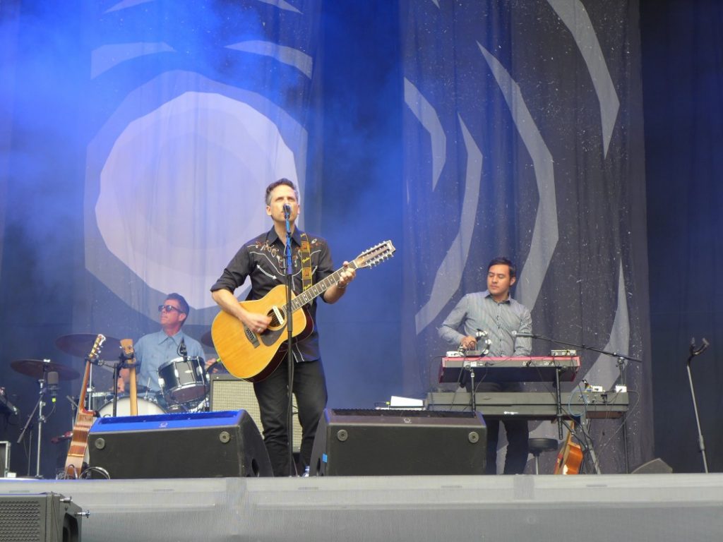 Joey Burns og Calexico leverte gårsdagens suverent beste konsert. Neste gang de kommer skal jeg danse!