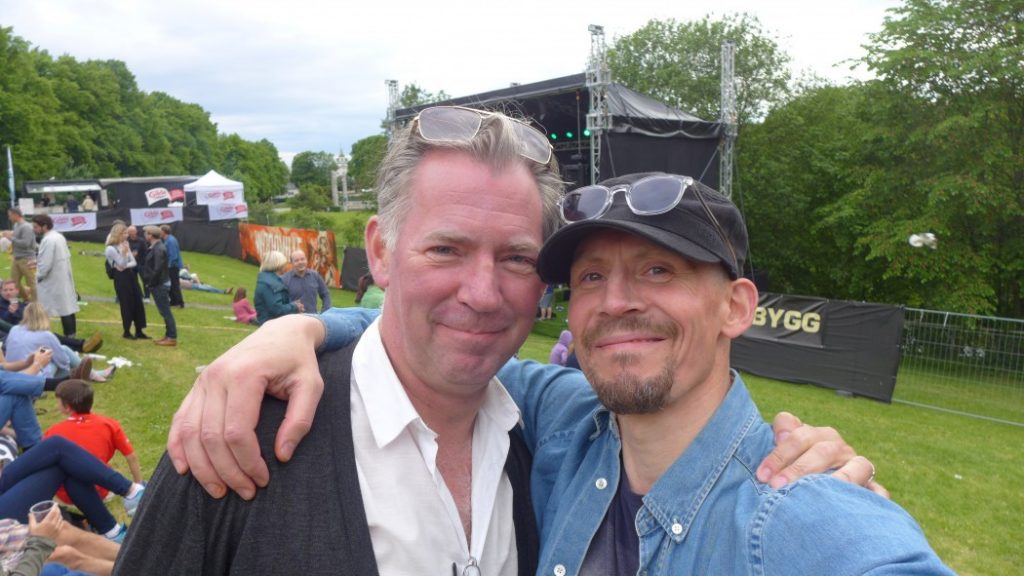 To fornøyde festivalgjengere, meg og selveste Runar Storeide.