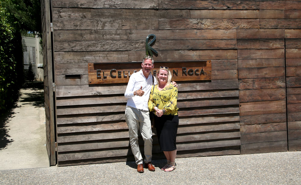 Ganske klare for et besøk på verdens beste restaurant, kanskje. Foto: Anonym og smørblid restaurantgjest