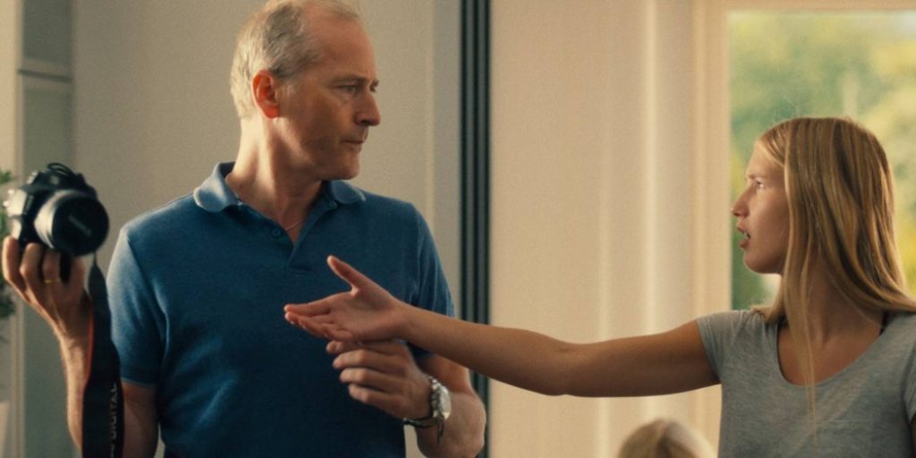 Morten Abel og Anneli Aune spiller far og datter i Dryads - Girls Don't Cry. Foto: Filmweb