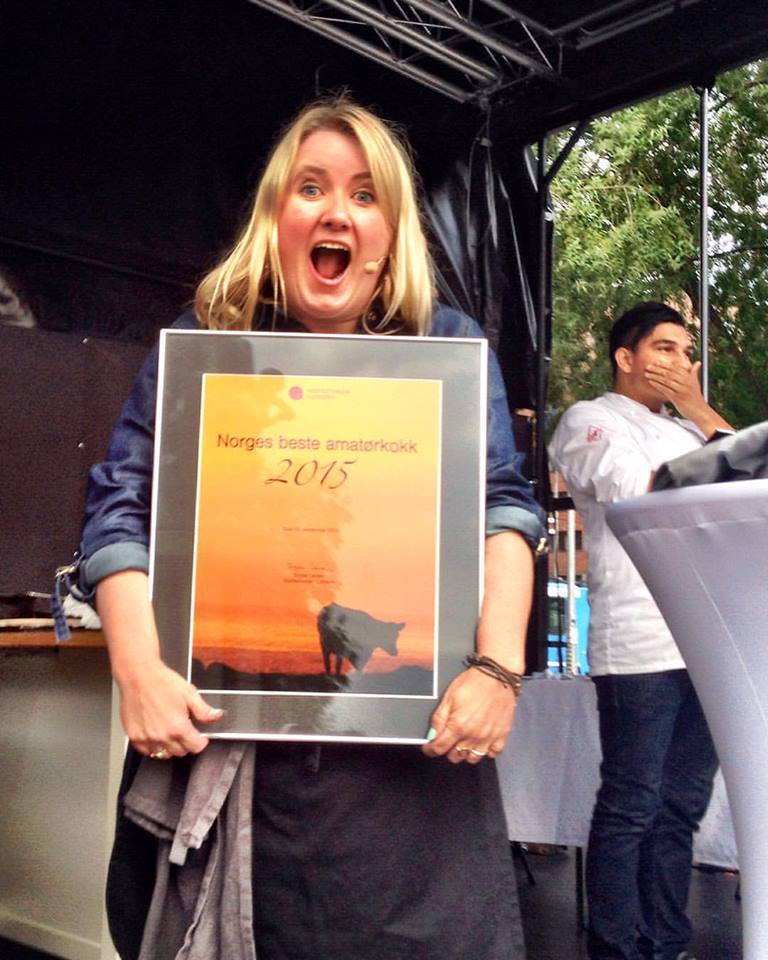 En smørblid og veldig stolt vinner av NM for amatørkokker 2015. Foto: Erik Valebrokk