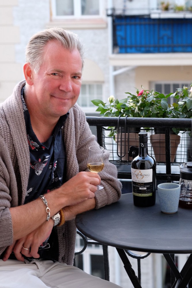 Det er usedvanlig hyggelig å nyte en "wee dram" og vite at den er dansk. Foto: Helle Øder Valebrokk