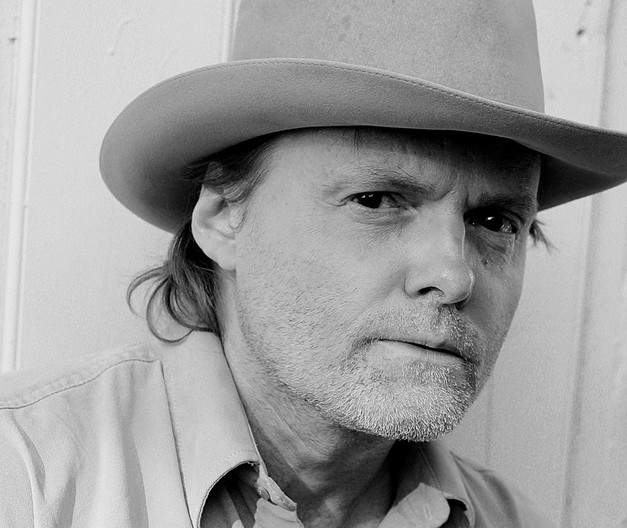 Finn Coren gir diktere som André Bjerke, Inger Hagerup, Pär Lagerkvist, Karin Boye og flere et helt nytt uttrykk med sin musikk. Foto: Stein J. Øvre