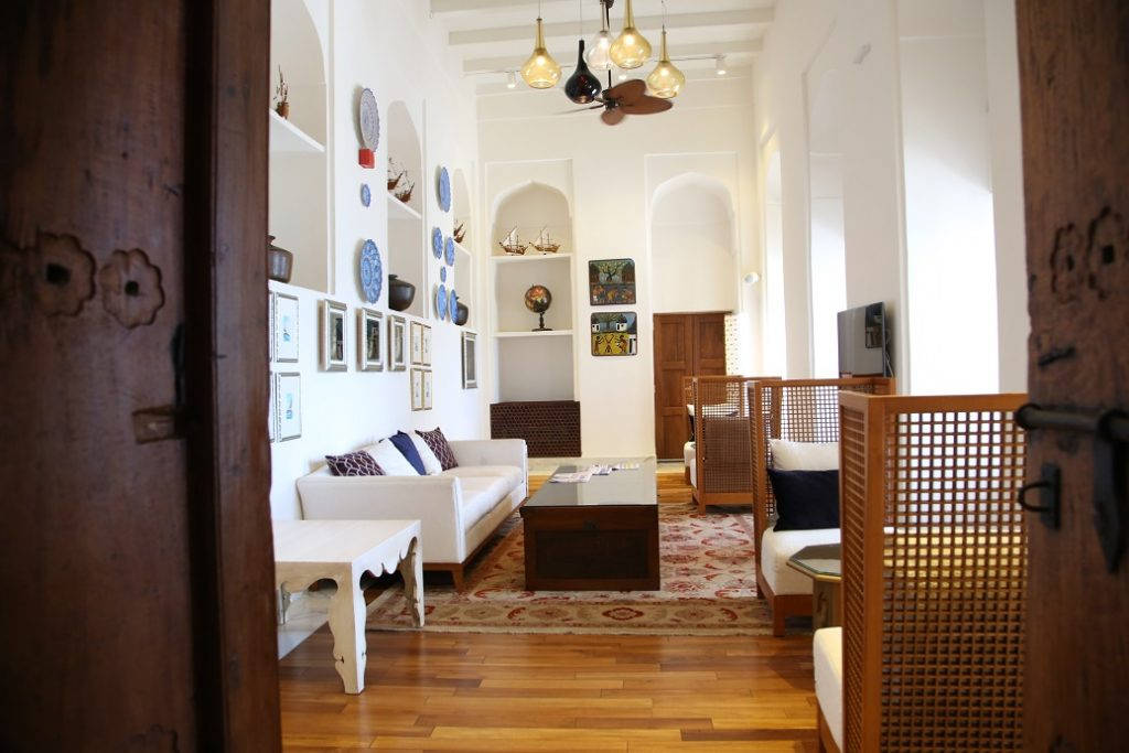 Et av de lekre oppholdsrommene på Park Hyatt Zanzibar. Foto: Erik Valebrokk