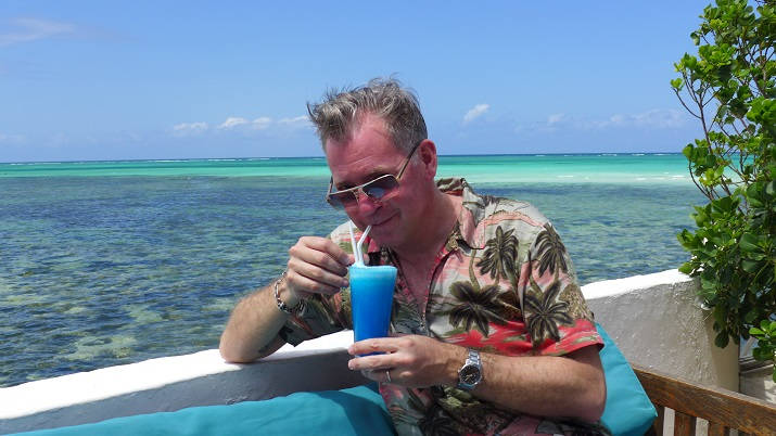 Denne drinken smakte bare sprit og var skikkelig vond, men alt annet på restauranten The Rock var kanon. Foto: Helle Øder Valebrokk