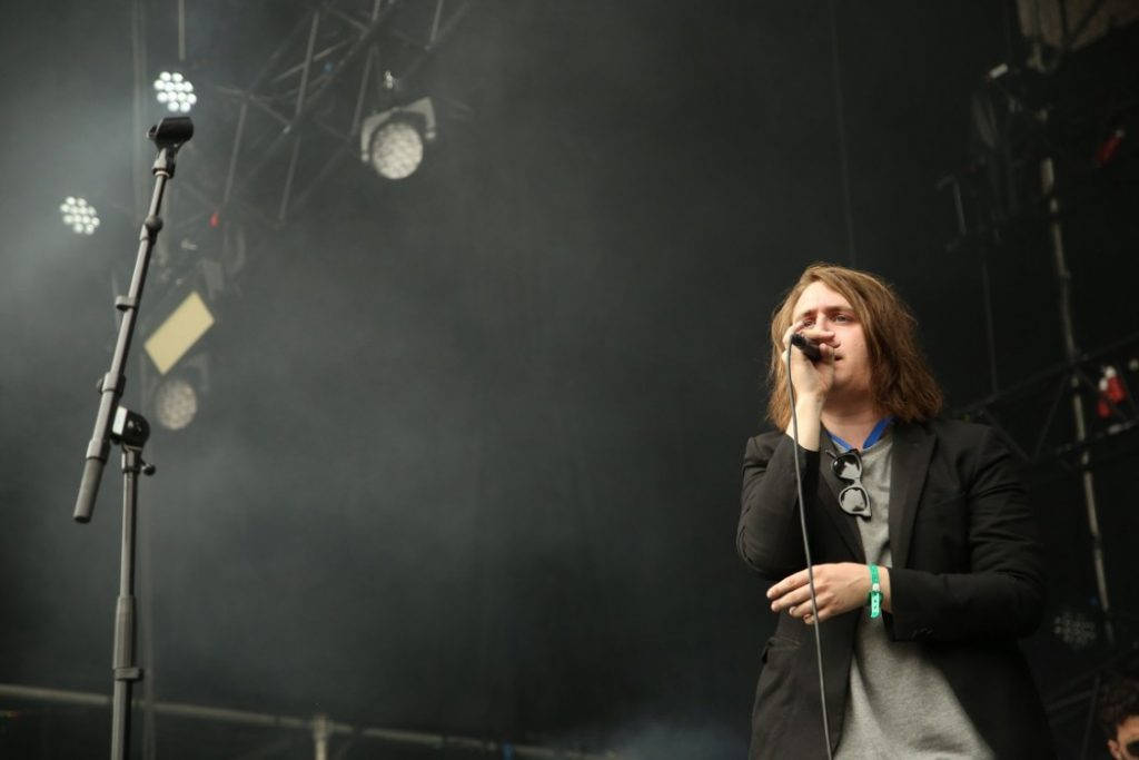 Morten Myklebust er sangeren i fantastiske Apothek. Foto: Erik Valebrokk