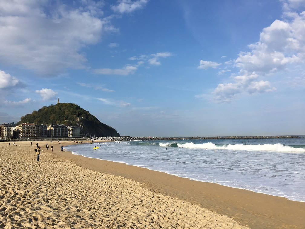 Playa de Zurriola er den kjente surfestranden i San Sebastián. Foto: Erik Valebrokk