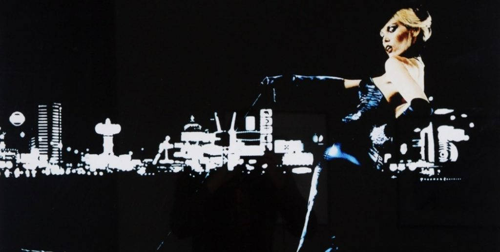 Mike Barson rappet Roxy Music-albumet For Your Pleasure der Amanda Lear pryder coveret da han var en hormonell ung mann. 