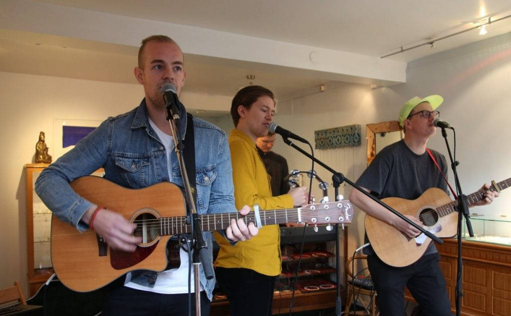 Puffin Island, her ved fire av dem. Foto: Erik Valebrokk