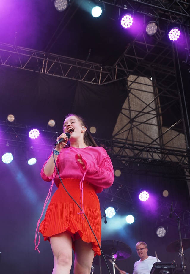Øyafestivalen/Sigrid. Foto: Erik Valebrokk