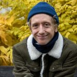 Jonas Alaska triumferer etter ti år i manesjen. Girl er hans beste plate til nå. Foto: Erik Valebrokk