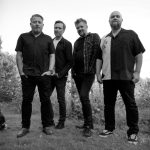 Mye tyder på at Vidar Vang & Bandet har gitt ut årets feteste norske dobbeltalbum. Fra venstre ser vi Kenneth Simonsen, Vidar Vang, Gaute Fredriksen og Raymond Jensen. Foto: Julia Naglestad