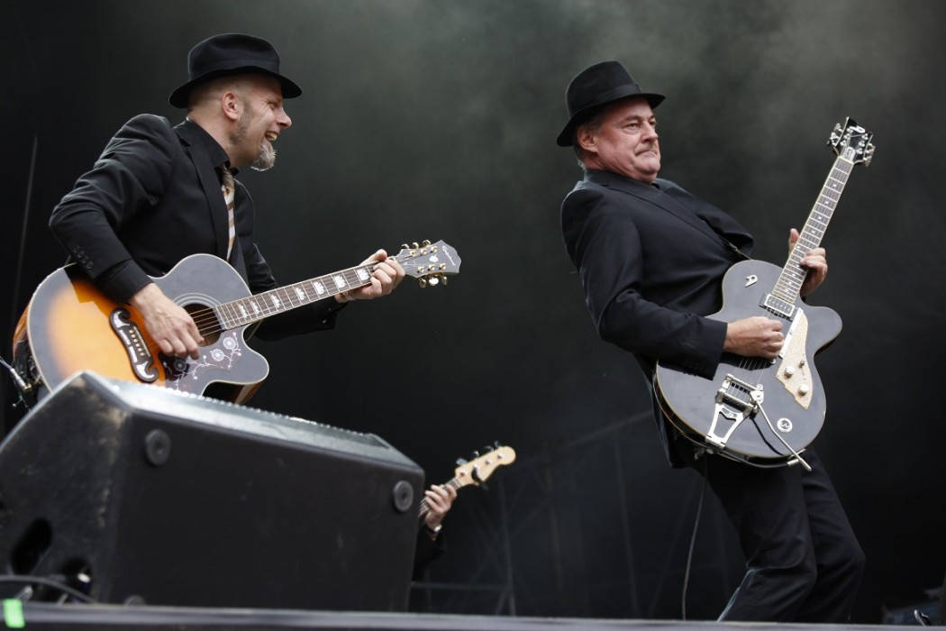 Kjetil Foseid og Eldar Vågan da Vazelina Bilopphøggers spilte på Øyafestivalen i 2017. Foto: Erik Valebrokk