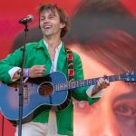 Sondre Lerche holdt en fantastisk konsert på Øyas siste dag. Foto: Erik Valebrokk
