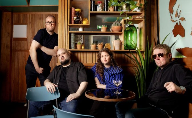 Dette er bandet Lady Friend, men vit at det er Anne Mette Hårdnes' prosjekt. De andre er fra venstre til høyre Magnus Jacobsen, Mats Engen og Christer Engen. Gjeng! Foto: Agnete Brun