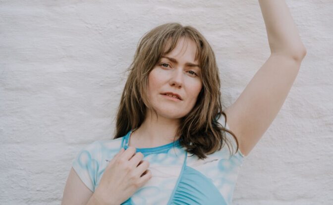 «Bark Up Someone Else’s Tree» er den andre singlen fra Signe Marie Rustads kommende album. Foto: Marthe Amanda Vannebo