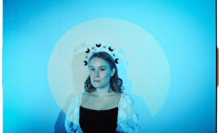 Unnveig Aas er aktuell med sitt nydelige tredjealbum, Phases. Foto: Birte Bee Magnussen