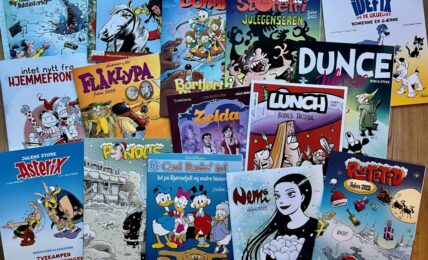 Her er de 15 juleheftene jeg anbefaler i 2022. Foto: Erik Valebrokk