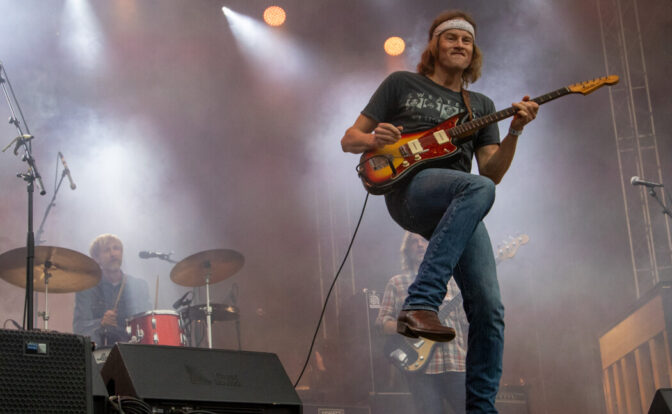 Øystein Greni og Bigbang sørget for gigafest på Øya. Foto: Erik Valebrokk