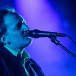 Bendik Brænne har gitt ut sitt beste album med Birds Are Real. Her er han fotografert under fredagens releasekonsert på Parkteatret i Oslo. Foto: Johannes Andersen