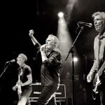 Fra venstre til høyre, tre femtedels The Undertones representert ved John O'Neill, Paul McLoone og Michael Bradley. Foto: Erik Valebrokk