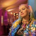 Monica har gitt ut min favorittlåt i 2023, den fantastiske popsinglen «Da hele himmelen var en Munch». Foto: Karstein Grønnesby