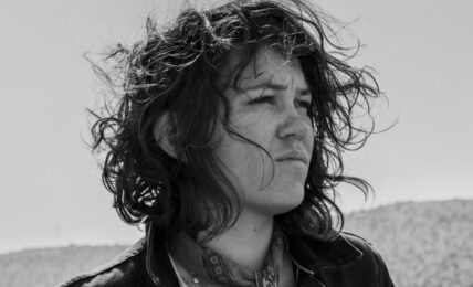 Fay Wildhagen er tilbake med et kunstnerisk brak med albumet Let's Keep It In The Family. Foto: Johanna Siring