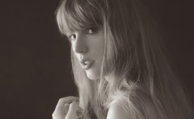 Taylor Swift er tilbake med en veldig god ny plate, men hun er i godt selskap med andre flinke folk denne måneden. Foto: Universal Music Norway