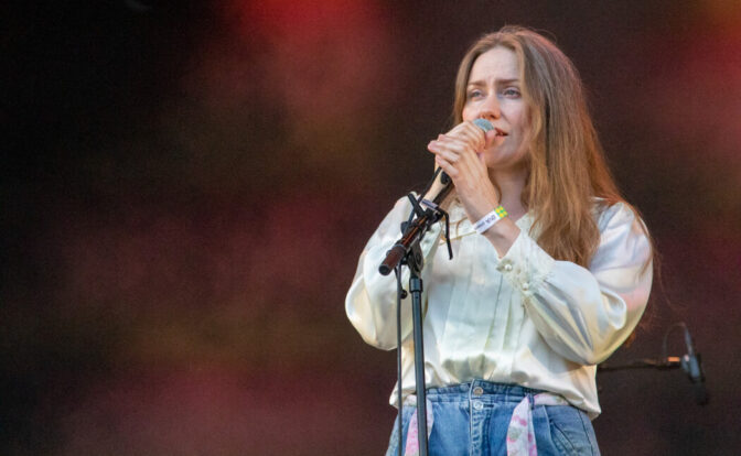 Signe Marie Rustads plate When Words Flew Freely er noe av det beste som er laget i Norge. Foto: Erik Valebrokk