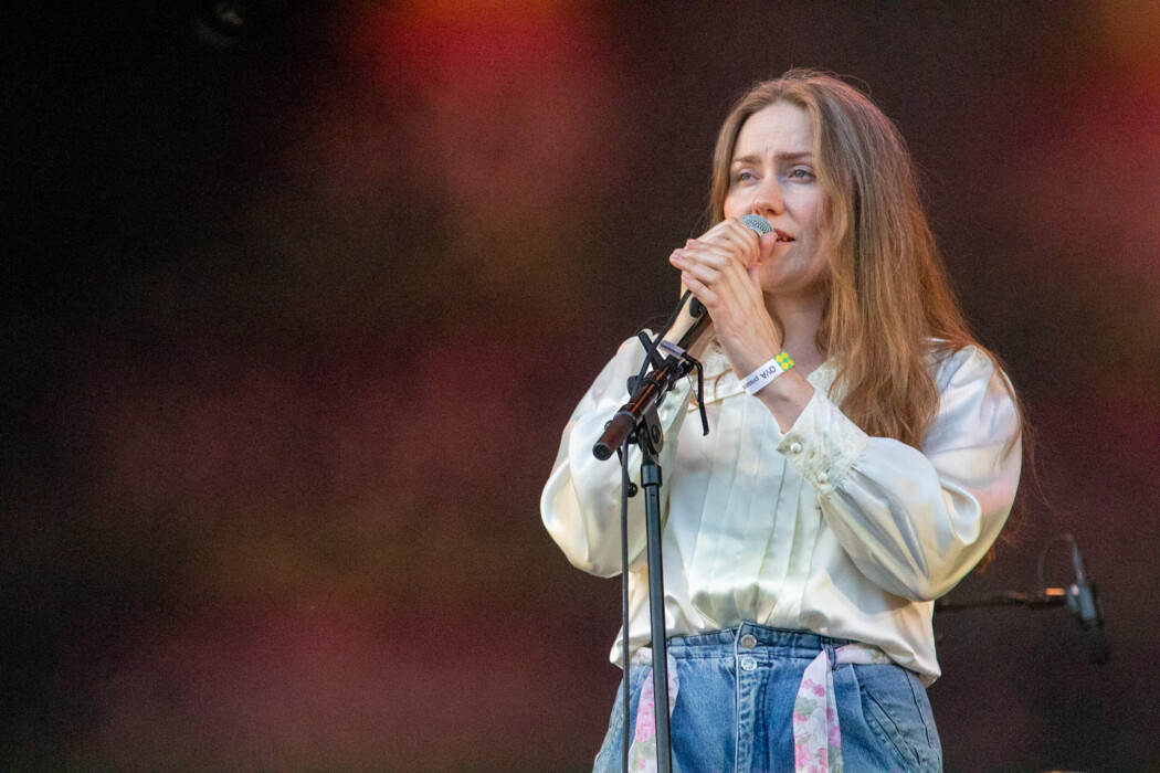 Signe Marie Rustads plate When Words Flew Freely er noe av det beste som er laget i Norge. Foto: Erik Valebrokk