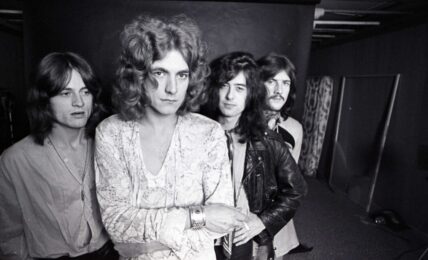 Led Zeppelin er selvsagt med på listen, representert med den superkule «Rock And Roll». Foto: Ron Rafaelli/Nonstop